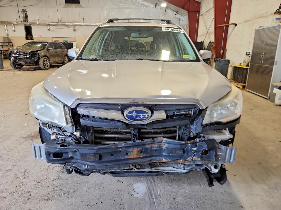 2015 Subaru Forester მანქანა იყიდება აუქციონზე, vin: JF2SJADC2FH418586, აუქციონის ნომერი: 50106586