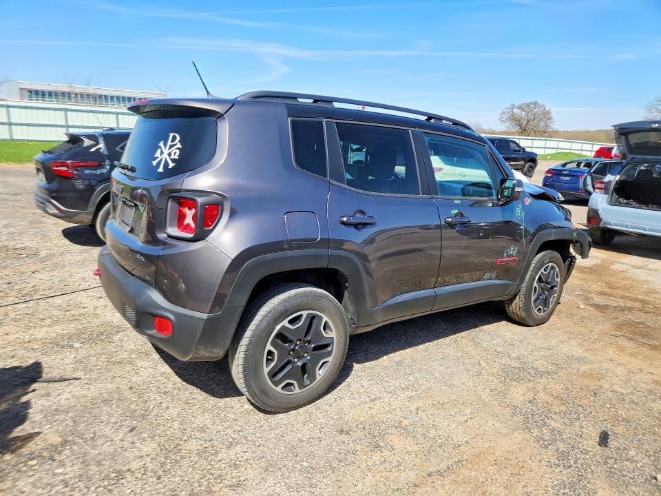2017 Jeep Renegade მანქანა იყიდება აუქციონზე, vin: ZACCJBCBXHPE92304, აუქციონის ნომერი: 50333206