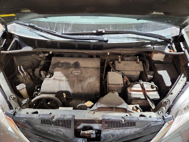 48487336 :رقم المزاد ، 5TDKK3DC2DS283125 vin ، 2013 Toyota Sienna مزاد بيع