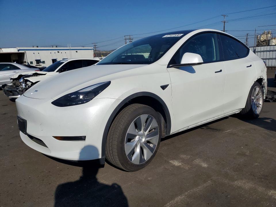 Продажа на аукционе авто 2023 Tesla Model Y, vin: 7SAYGDED1PF970486, номер лота: 47107336