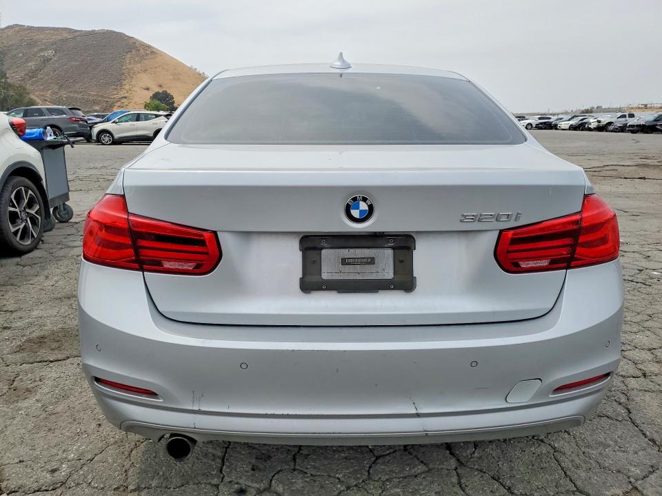 2016 Bmw 320 მანქანა იყიდება აუქციონზე, vin: WBA8A9C58GK618643, აუქციონის ნომერი: 49263166