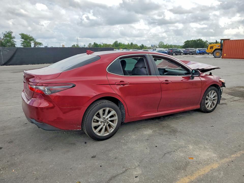 2021 Toyota Camry მანქანა იყიდება აუქციონზე, vin: 4T1C11AK7MU483464, აუქციონის ნომერი: 51669226