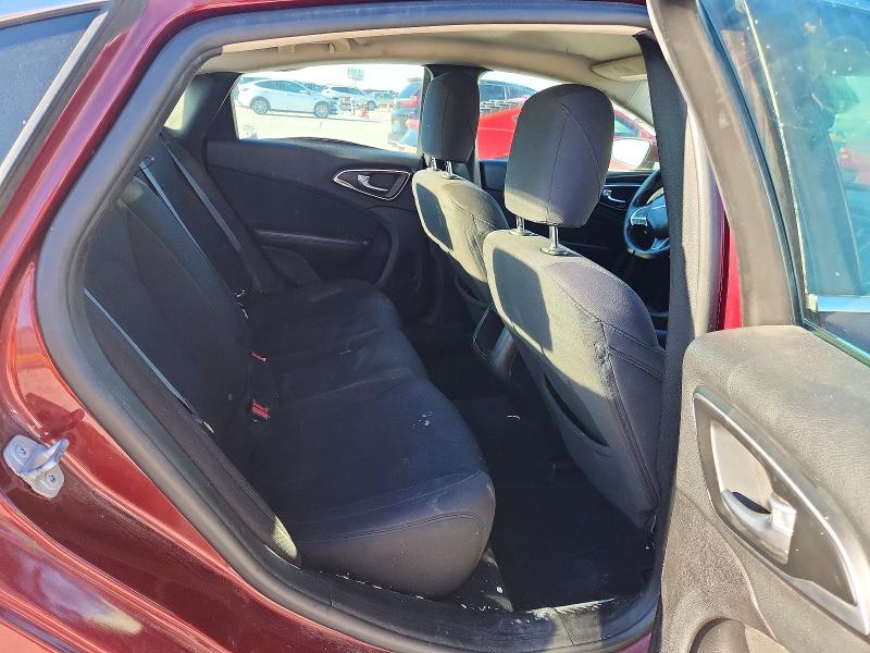 48758706 :رقم المزاد ، 1C3CCCAB4FN665893 vin ، 2015 Chrysler 200 مزاد بيع