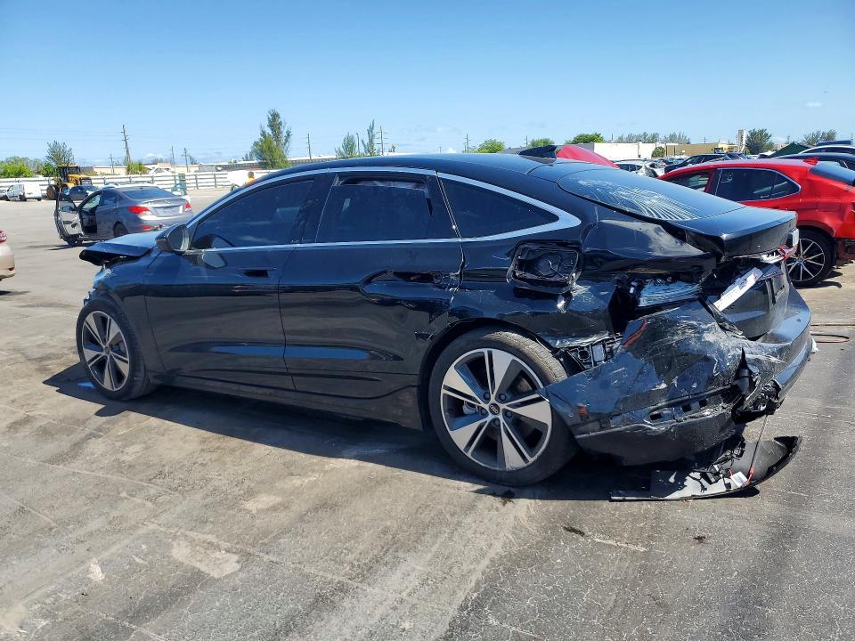 2025 Audi A6 E-tron მანქანა იყიდება აუქციონზე, vin: WAU1CAGH7SA019068, აუქციონის ნომერი: 51649806