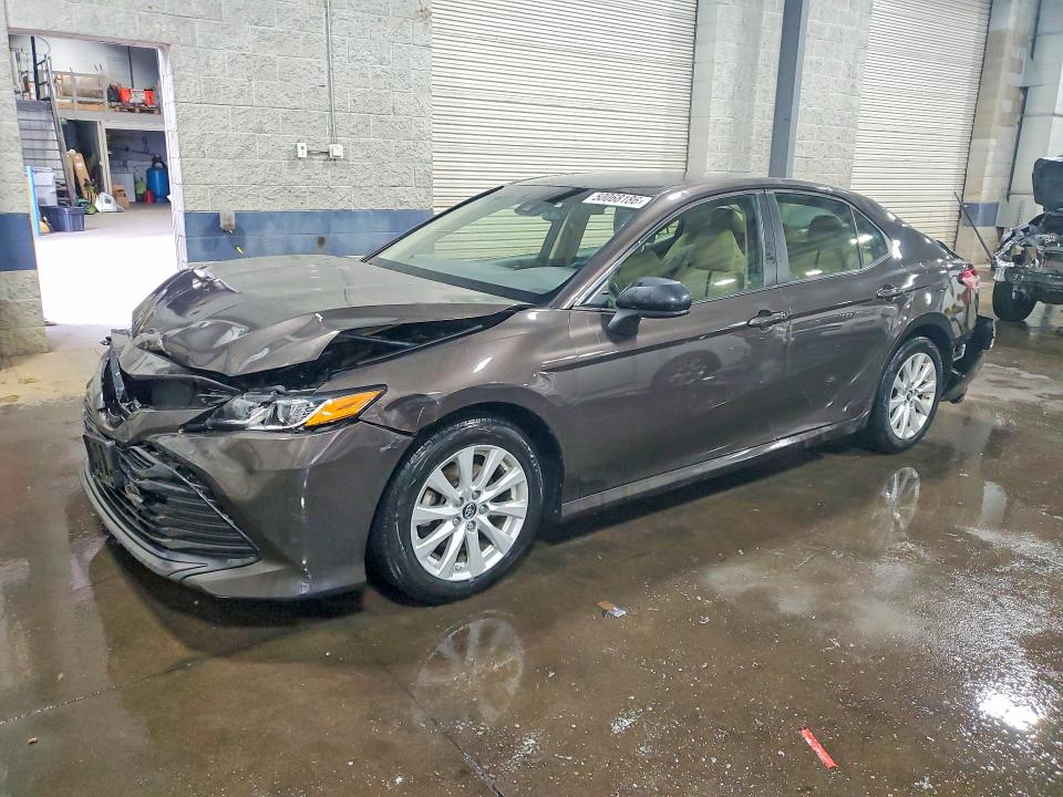 50068186 :رقم المزاد ، JTNB11HK4J3030812 vin ، 2018 Toyota Camry مزاد بيع