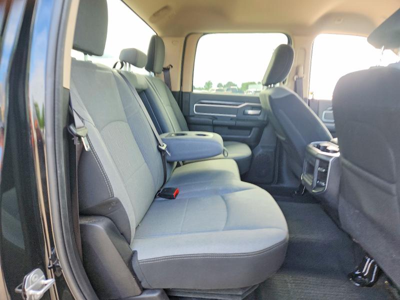 51786946 :رقم المزاد ، 3C6UR4DLXKG631816 vin ، 2019 Ram 2500 مزاد بيع