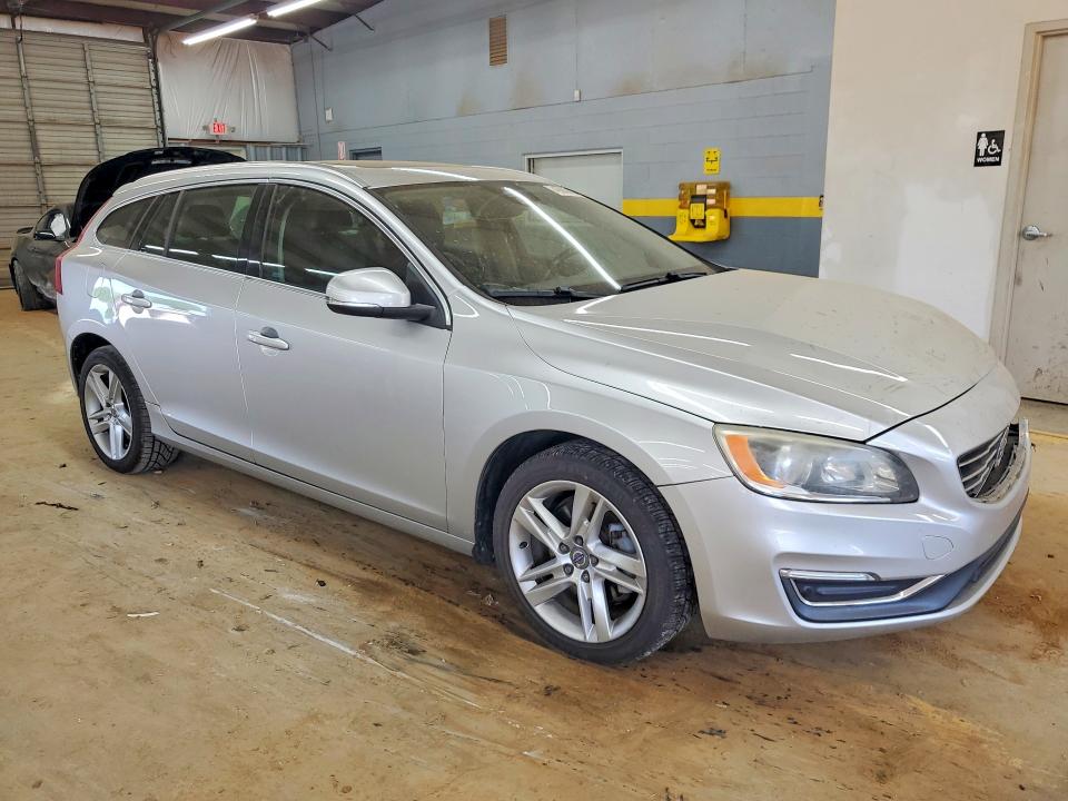 Продажа на аукционе авто 2015 Volvo V60, vin: YV140MEK1F1255062, номер лота: 49889486