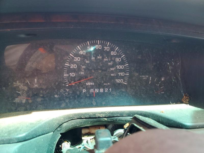 41631386 :رقم المزاد ، 1L1FM81W81Y609207 vin ، 2001 Lincoln Town Car مزاد بيع