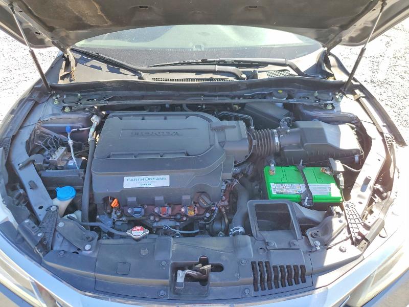 2017 Honda Accord მანქანა იყიდება აუქციონზე, vin: 1HGCR3F9XHA015915, აუქციონის ნომერი: 46927906