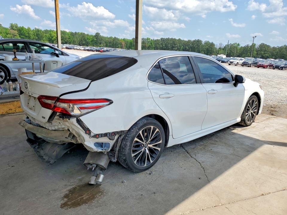 2018 Toyota Camry მანქანა იყიდება აუქციონზე, vin: 4T1B11HK6JU627602, აუქციონის ნომერი: 50575726