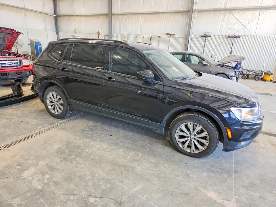 50071086 :رقم المزاد ، 3VV1B7AX3JM019824 vin ، 2018 Volkswagen Tiguan مزاد بيع