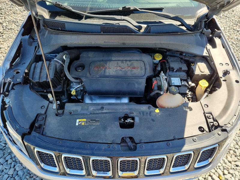 48189166 :رقم المزاد ، 3C4NJCBB8JT105716 vin ، 2018 Jeep Compass مزاد بيع