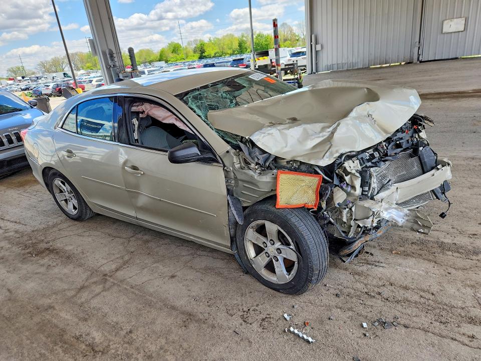 52030916 :رقم المزاد ، 1G11B5SL4EF167848 vin ، 2014 Chevrolet Malibu مزاد بيع