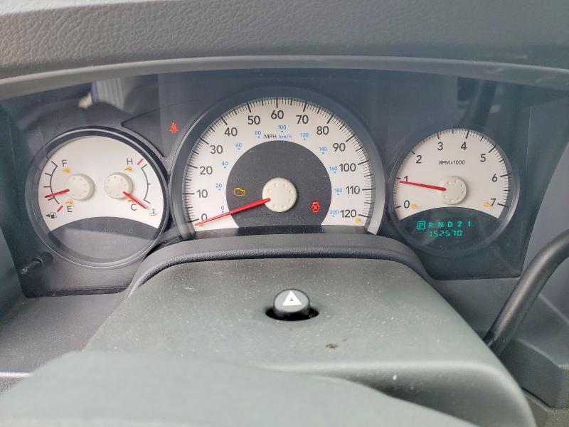 50776136 :رقم المزاد ، 1D4HB38N75F562404 vin ، 2005 Dodge Durango مزاد بيع