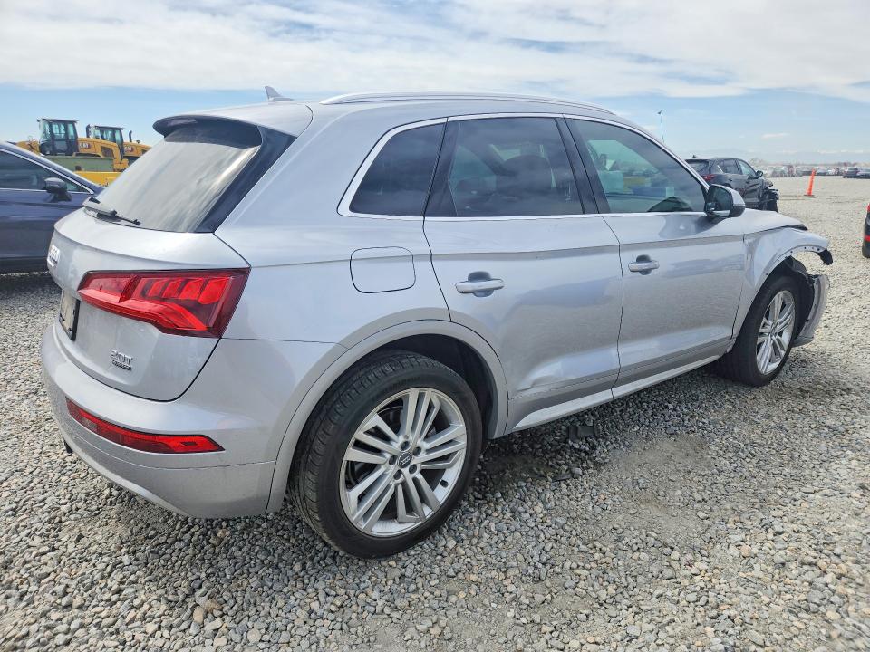 Продаж на аукціоні авто 2018 Audi Q5, vin: WA1BNAFY6J2060121, номер лоту: 48354636