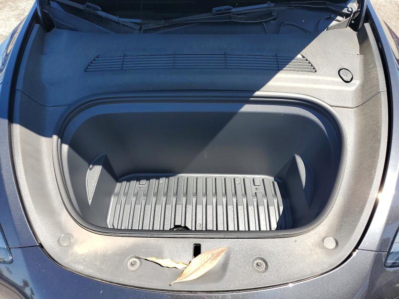 2024 Tesla Model Y მანქანა იყიდება აუქციონზე, vin: 7SAYGDEDXRF002874, აუქციონის ნომერი: 49754646