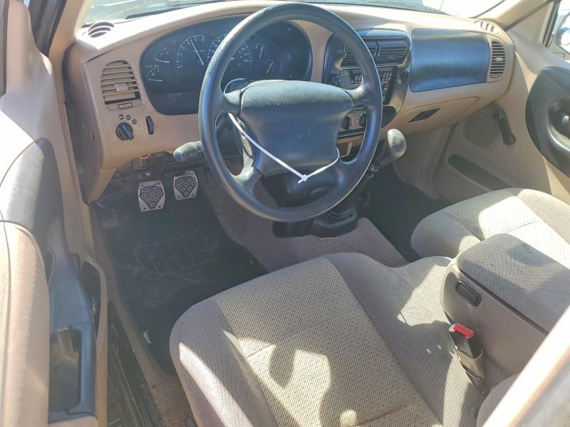 51044616 :رقم المزاد ، 4F4YR12C2YTM22472 vin ، 2000 Mazda B2500 مزاد بيع