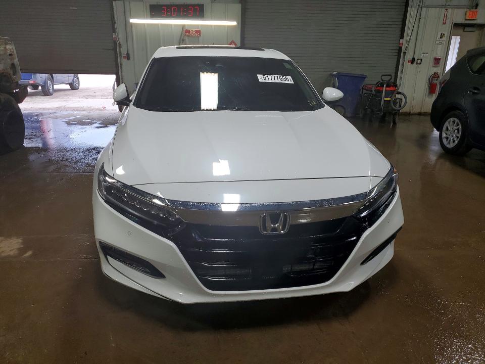 Продаж на аукціоні авто 2018 Honda Accord, vin: 1HGCV2F94JA050493, номер лоту: 51777656