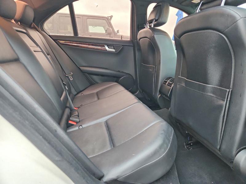 Продаж на аукціоні авто 2012 Mercedes-benz C, vin: WDDGF4HB8CR203010, номер лоту: 51593946