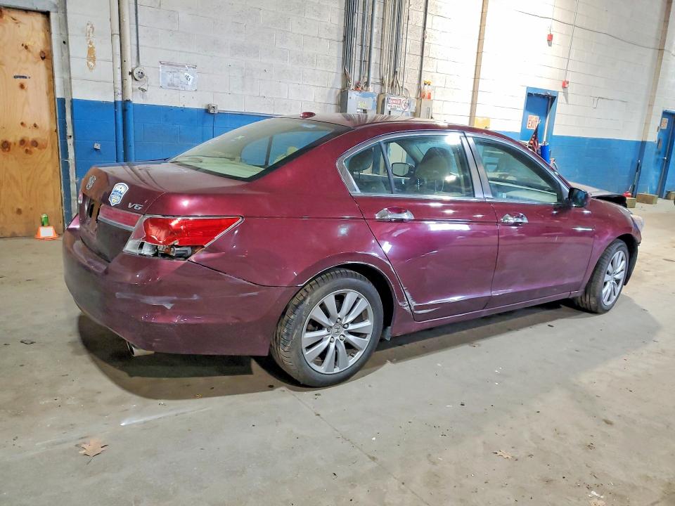 Продажа на аукционе авто 2011 Honda Accord, vin: 1HGCP3F88BA018543, номер лота: 47106246