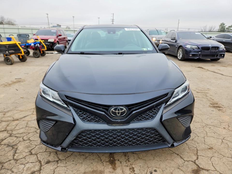 2019 Toyota Camry მანქანა იყიდება აუქციონზე, vin: 4T1B11HKXKU847813, აუქციონის ნომერი: 49573506