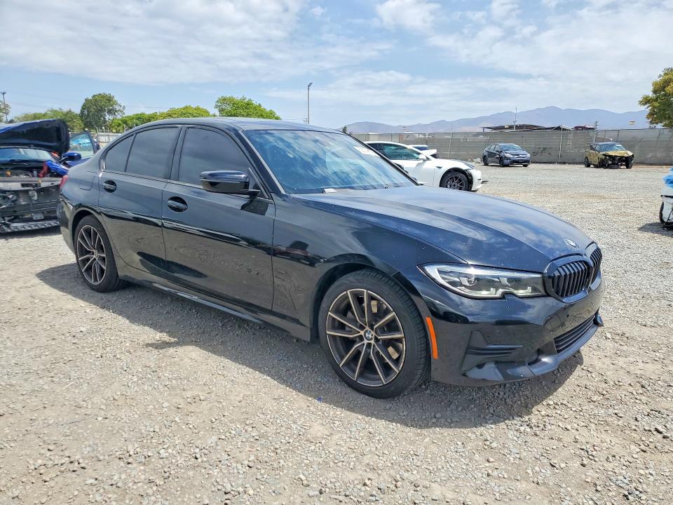 52079306 :رقم المزاد ، WBA5R1C5XKAJ98833 vin ، 2019 Bmw 330i مزاد بيع