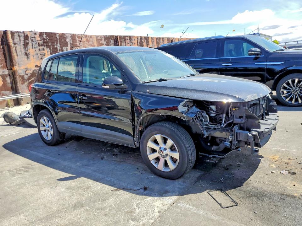 50593586 :رقم المزاد ، WVGBV7AX5AW521529 vin ، 2010 Volkswagen Tiguan مزاد بيع
