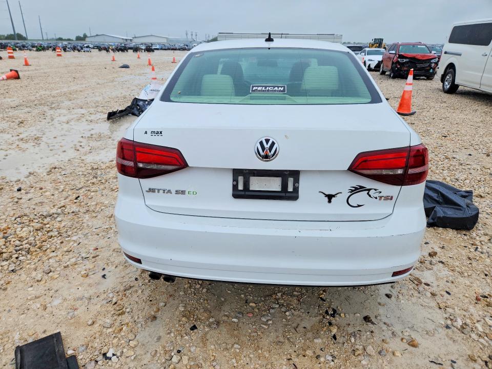 50644986 :رقم المزاد ، 3VWB67AJXHM321184 vin ، 2017 Volkswagen Jetta مزاد بيع