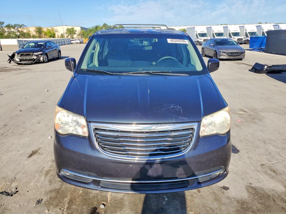 46344296 :رقم المزاد ، 2C4RC1BG3DR745951 vin ، 2013 Chrysler Town & Country مزاد بيع