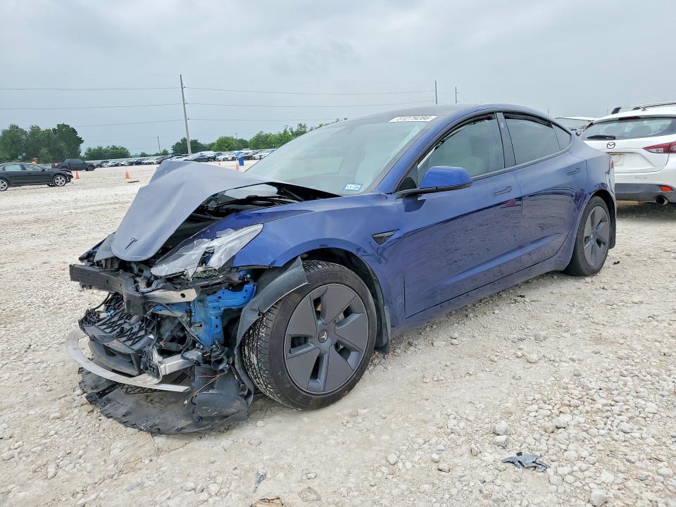 64678936 :رقم المزاد ، 5YJ3E1EA6NF327582 vin ، 2022 Tesla Model 3 مزاد بيع
