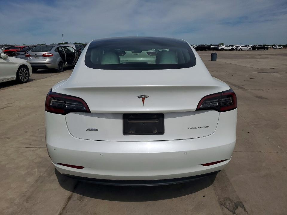 48801906 :رقم المزاد ، 5YJ3E1EB2MF855157 vin ، 2021 Tesla Model 3 مزاد بيع