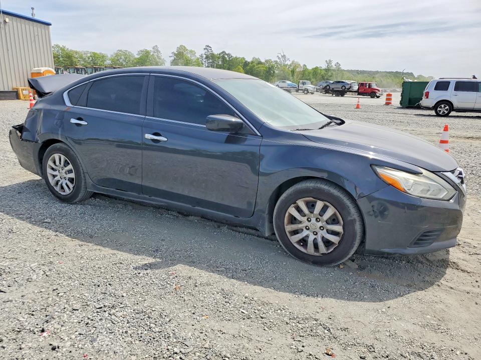2017 Nissan Altima მანქანა იყიდება აუქციონზე, vin: 1N4AL3AP3HC226915, აუქციონის ნომერი: 49742906