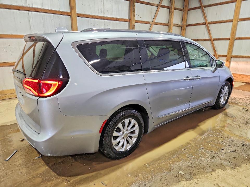 Продажа на аукционе авто 2020 Chrysler Pacifica, vin: 2C4RC1BG1LR101833, номер лота: 51181216