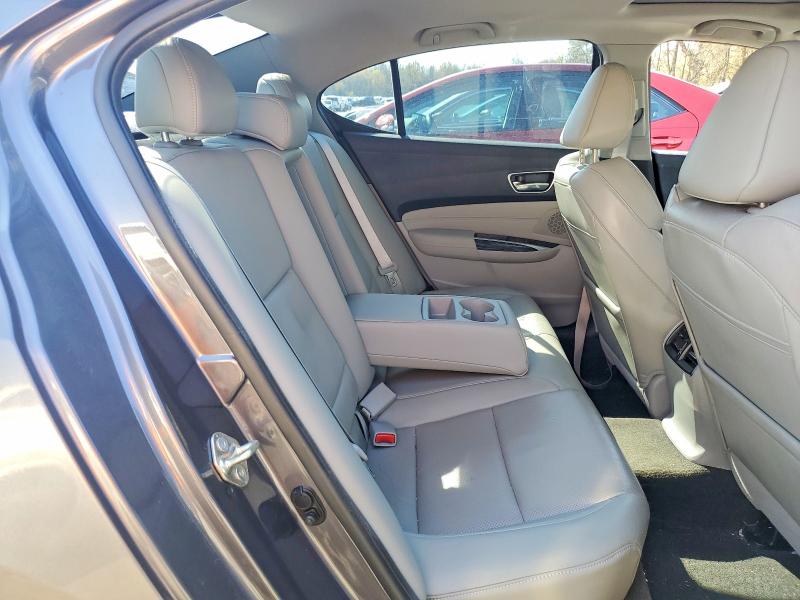 49332626 :رقم المزاد ، 19UUB1F55JA004417 vin ، 2018 Acura Tlx مزاد بيع