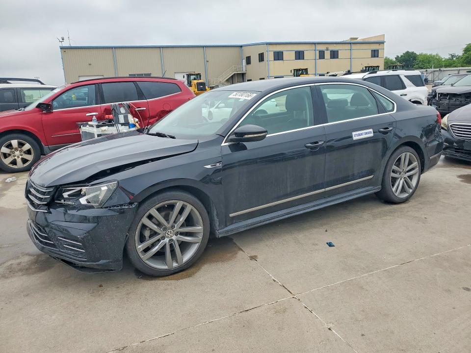 50180166 :رقم المزاد ، 1VWDT7A34HC061367 vin ، 2017 Volkswagen Passat مزاد بيع