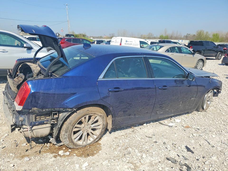 Продажа на аукционе авто 2016 Chrysler 300, vin: 2C3CCAAG5GH295628, номер лота: 50922086