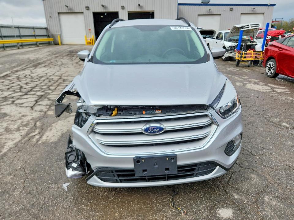 Продаж на аукціоні авто 2018 Ford Escape, vin: 1FMCU0GD9JUD43924, номер лоту: 50124536