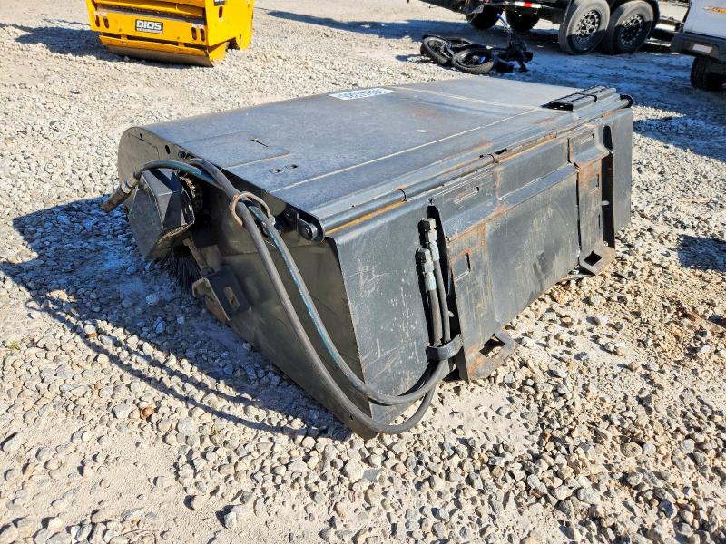 Продаж на аукціоні авто 2024 Bobcat 60 Sweeper, vin: 2024BOBCATSWEEPER, номер лоту: 48944386