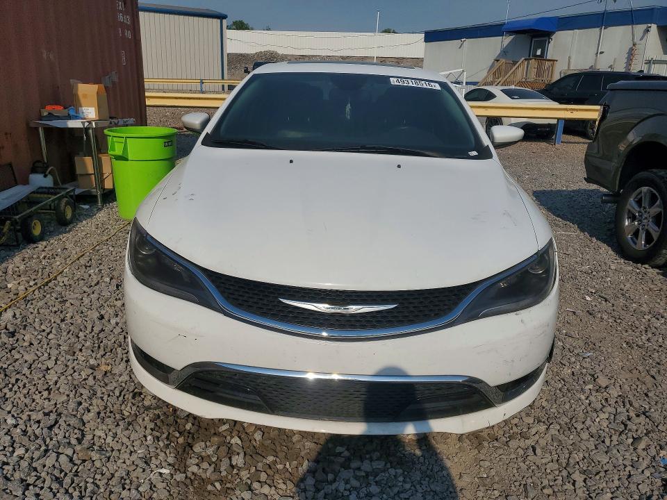 49318516 :رقم المزاد ، 1C3CCCCGXFN662067 vin ، 2015 Chrysler 200 مزاد بيع