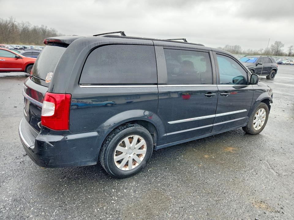 48392076 :رقم المزاد ، 2C4RC1BG0FR513651 vin ، 2015 Chrysler Town & Country مزاد بيع