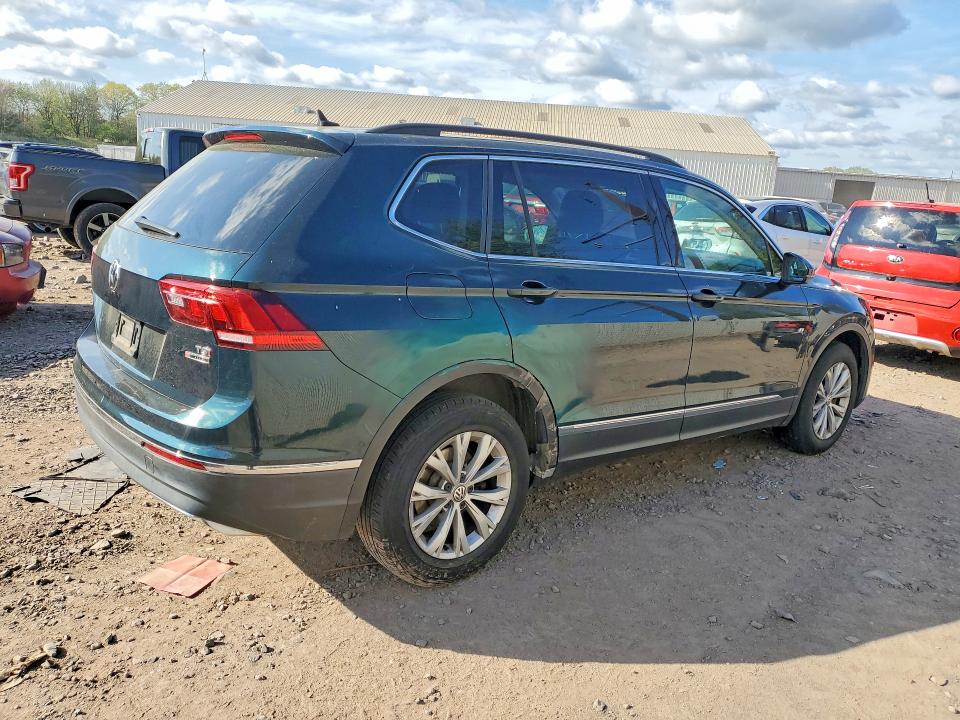 49958256 :رقم المزاد ، 3VV2B7AX6JM150508 vin ، 2018 Volkswagen Tiguan مزاد بيع