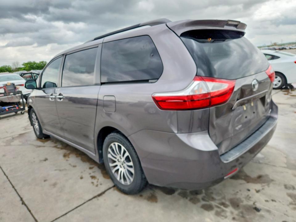 48432566 :رقم المزاد ، 5TDYZ3DC0KS019274 vin ، 2019 Toyota Sienna مزاد بيع