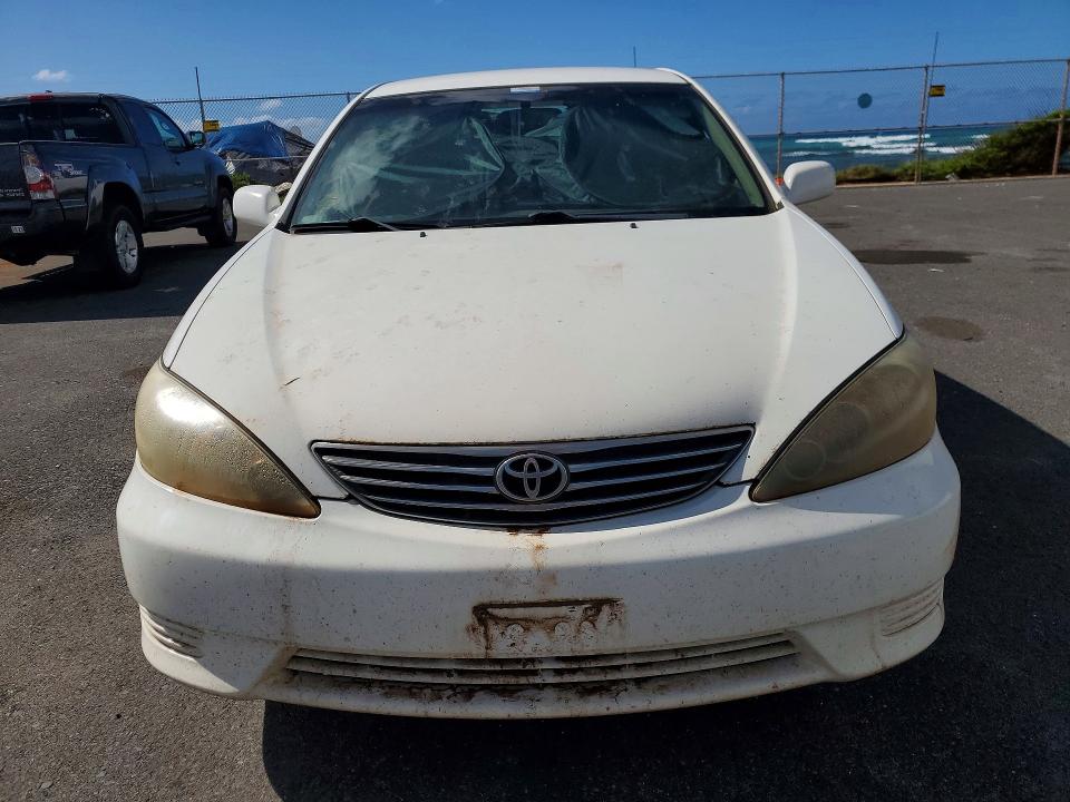 47317596 :رقم المزاد ، 4T1BE32KX5U391146 vin ، 2005 Toyota Camry مزاد بيع