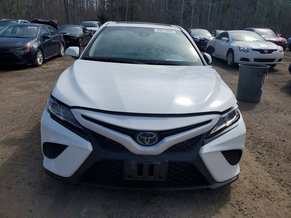49676856 :رقم المزاد ، 4T1J11AK2LU865262 vin ، 2020 Toyota Camry مزاد بيع