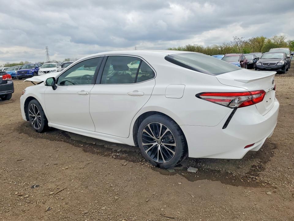 50196566 :رقم المزاد ، JTNB11HKXJ3007289 vin ، 2018 Toyota Camry مزاد بيع
