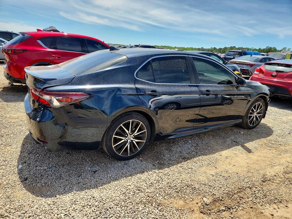 48399616 :رقم المزاد ، 4T1G11BK2MU034578 vin ، 2021 Toyota Camry مزاد بيع