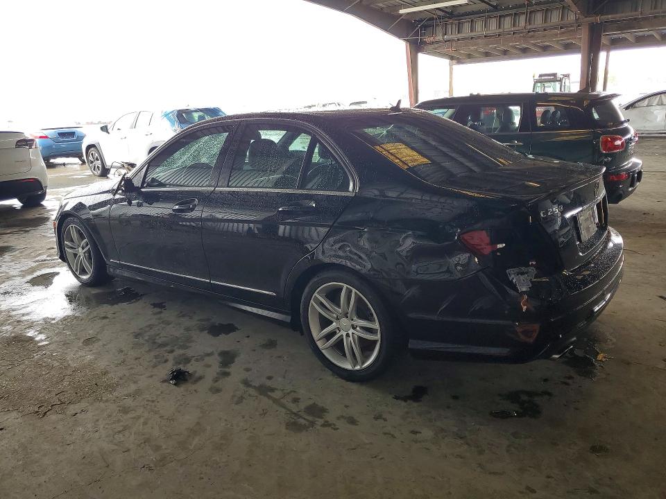 Продажа на аукционе авто 2013 Mercedes-benz C, vin: WDDGF4HB7DA779400, номер лота: 50778076
