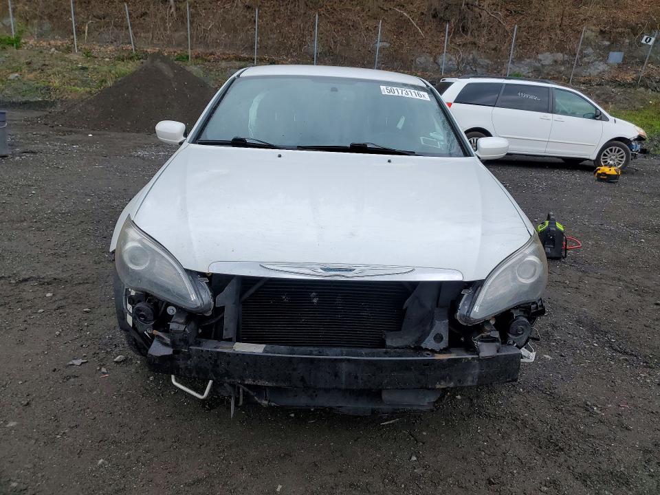 Продажа на аукционе авто 2013 Chrysler 200, vin: 1C3CCBAG2DN729030, номер лота: 50173116