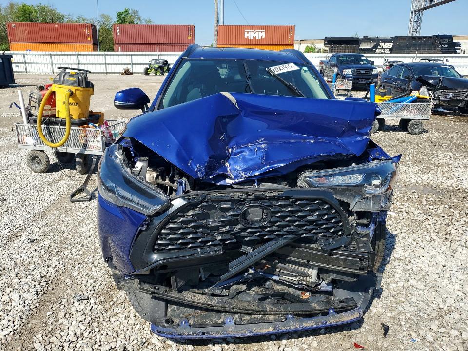 50647976 :رقم المزاد ، 7MUBAABG6NV013934 vin ، 2022 Toyota Corolla Cross مزاد بيع