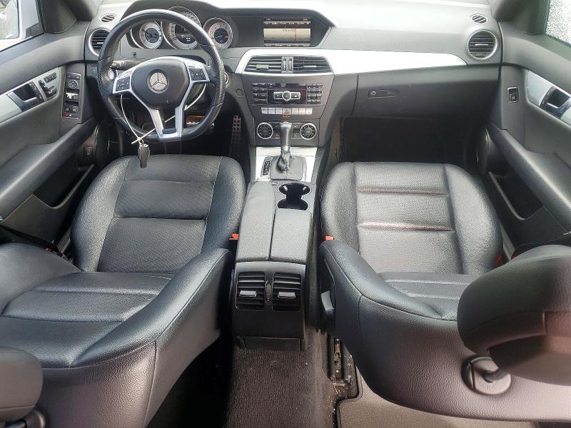 Продаж на аукціоні авто 2014 Mercedes-benz C, vin: WDDGF4HB9EA939889, номер лоту: 51946296